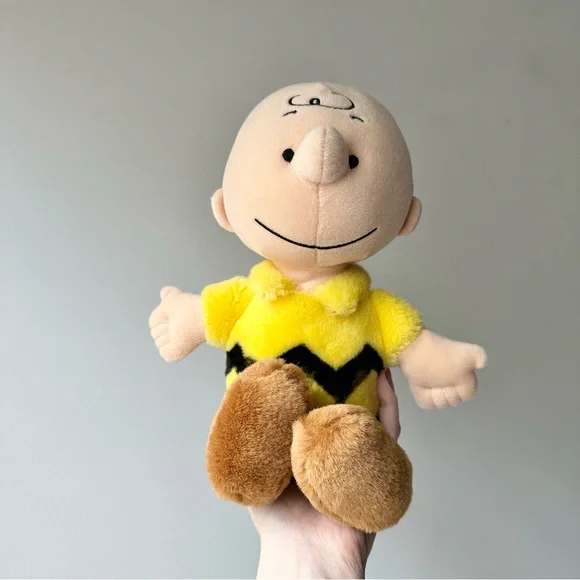 Peanuts Charlie Brown Plush - Picture 2 of 6